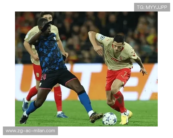 弗拉霍维奇禁区内抢点成功